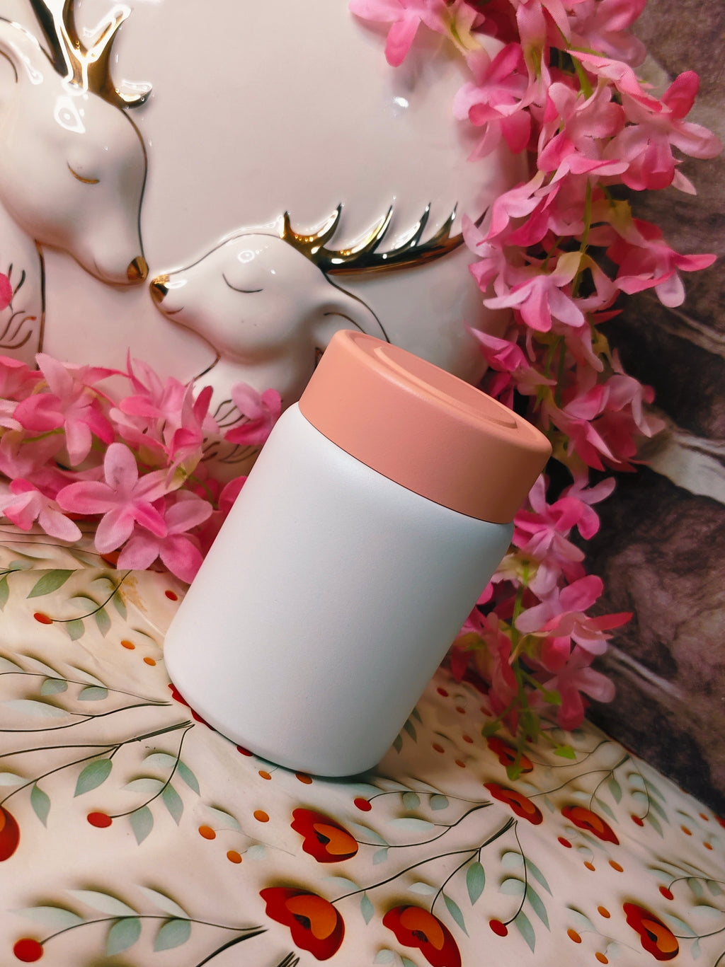 white steel food ja in 180ml with a pink pastel steel cap on top