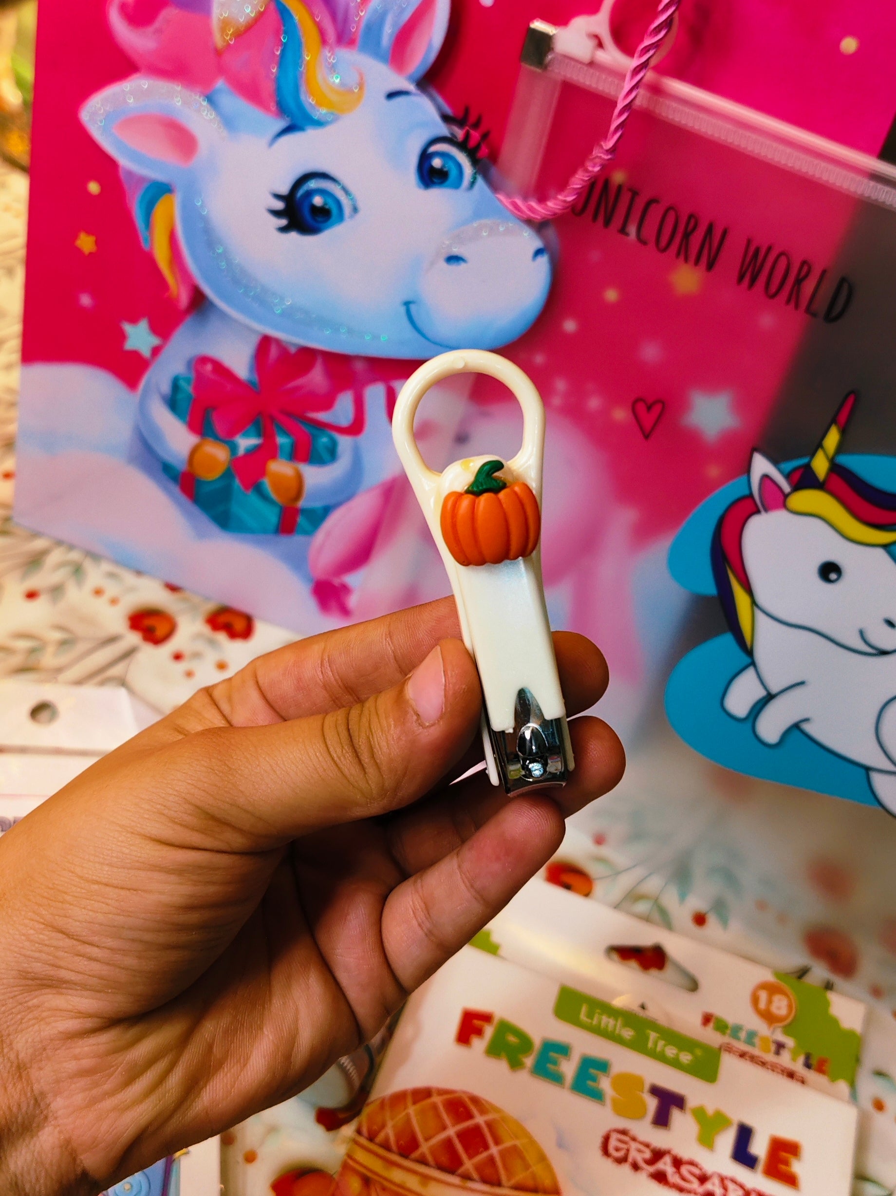 Happy sibling hamper | Useful hamper|premium articles|pocket friendly|kiidzkornerz