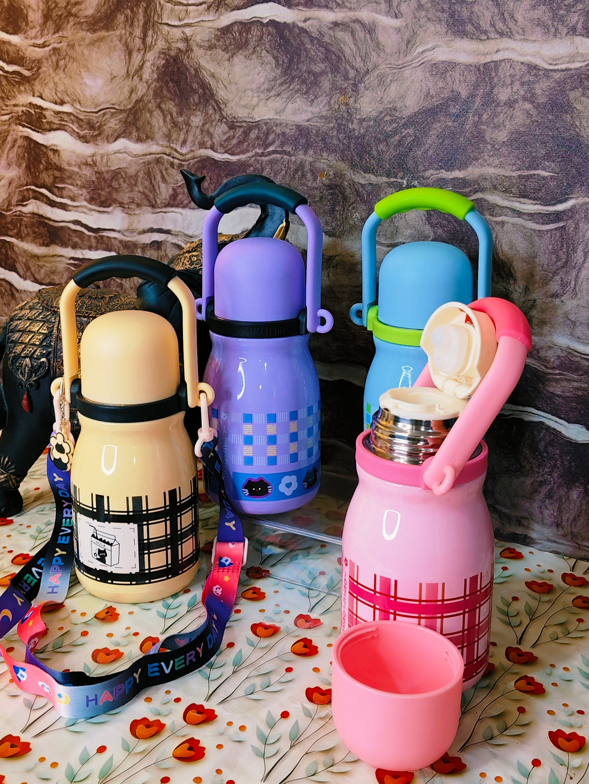 600ml flask|Insulated| Leakproof|With cup |Belt|Free charm| kiidzkornerz