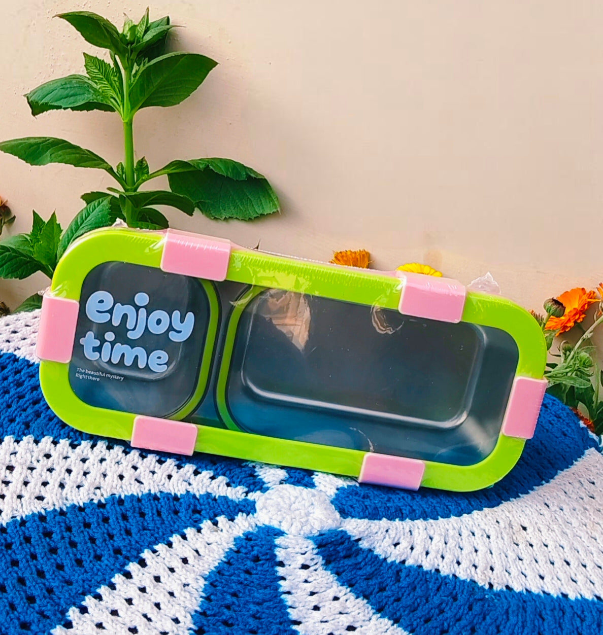 Feast Bento ✨|Insulated|Spill proof|2-Compartment|Trendy Bento|Unique Cutlery 🍴 section