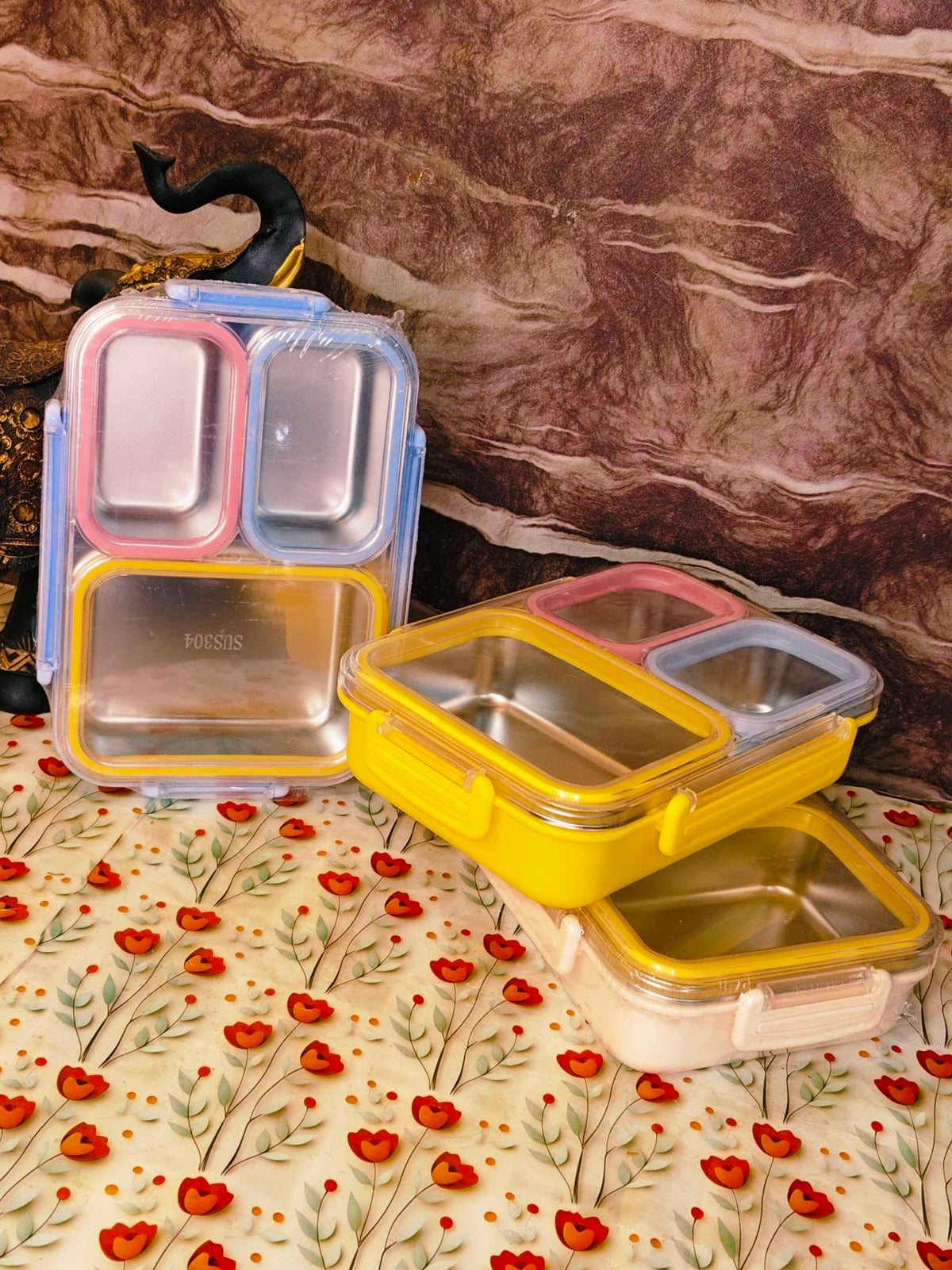3-Compartment lunchbox|Leakproof lunchbox|Insulated Stainless steel|1000ml|kiidzkornerz