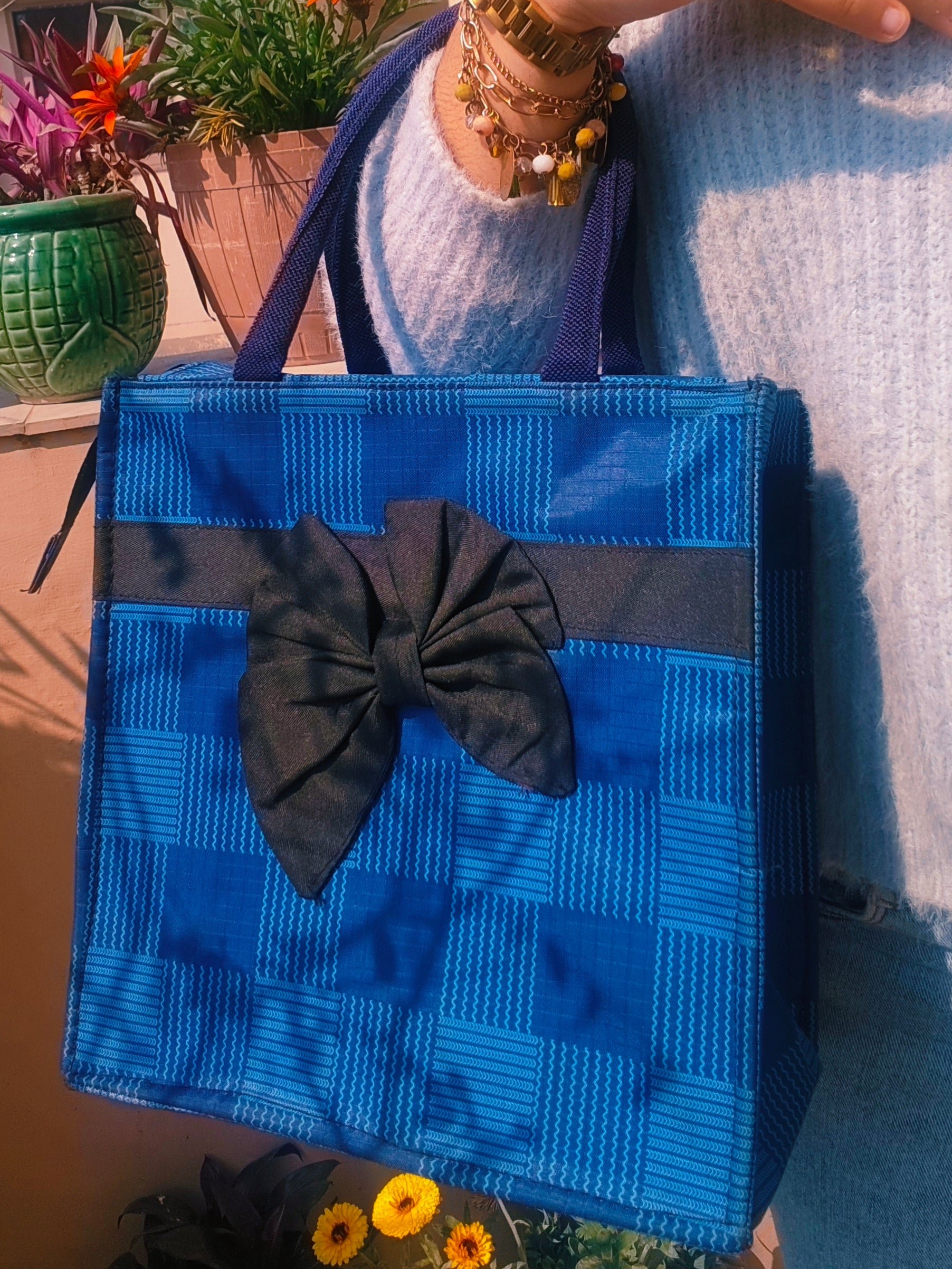 Bow lunchbags/Handbags🎀|Premium quality|Double Zipper|Spacious