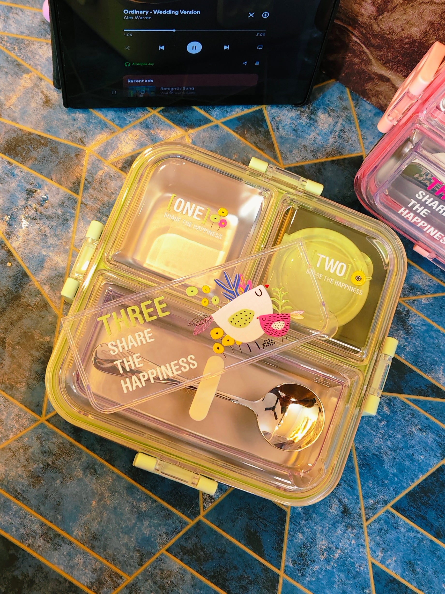 Big Bite 🍱 Bento|Insulated|Spill proof|3-Compartment|Free Cutlery |FREE Small Box