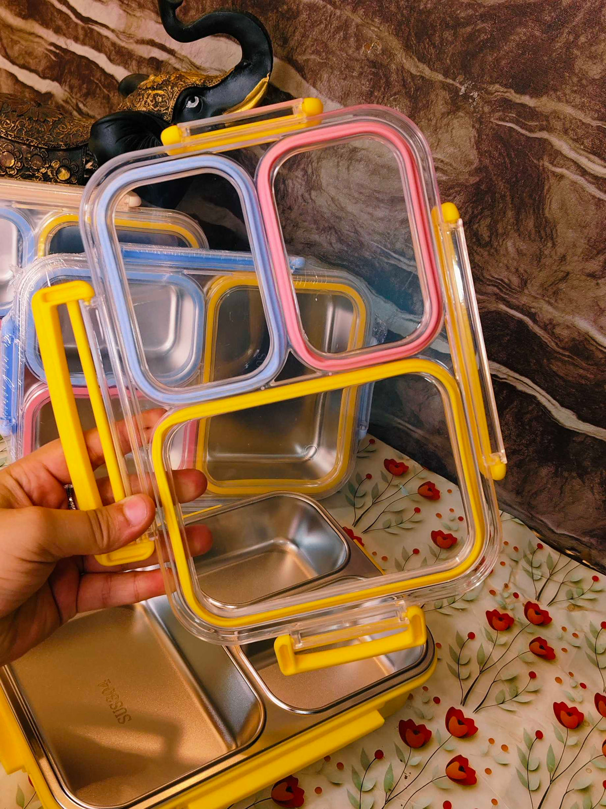 3-Compartment lunchbox|Leakproof lunchbox|Insulated Stainless steel|1000ml|kiidzkornerz