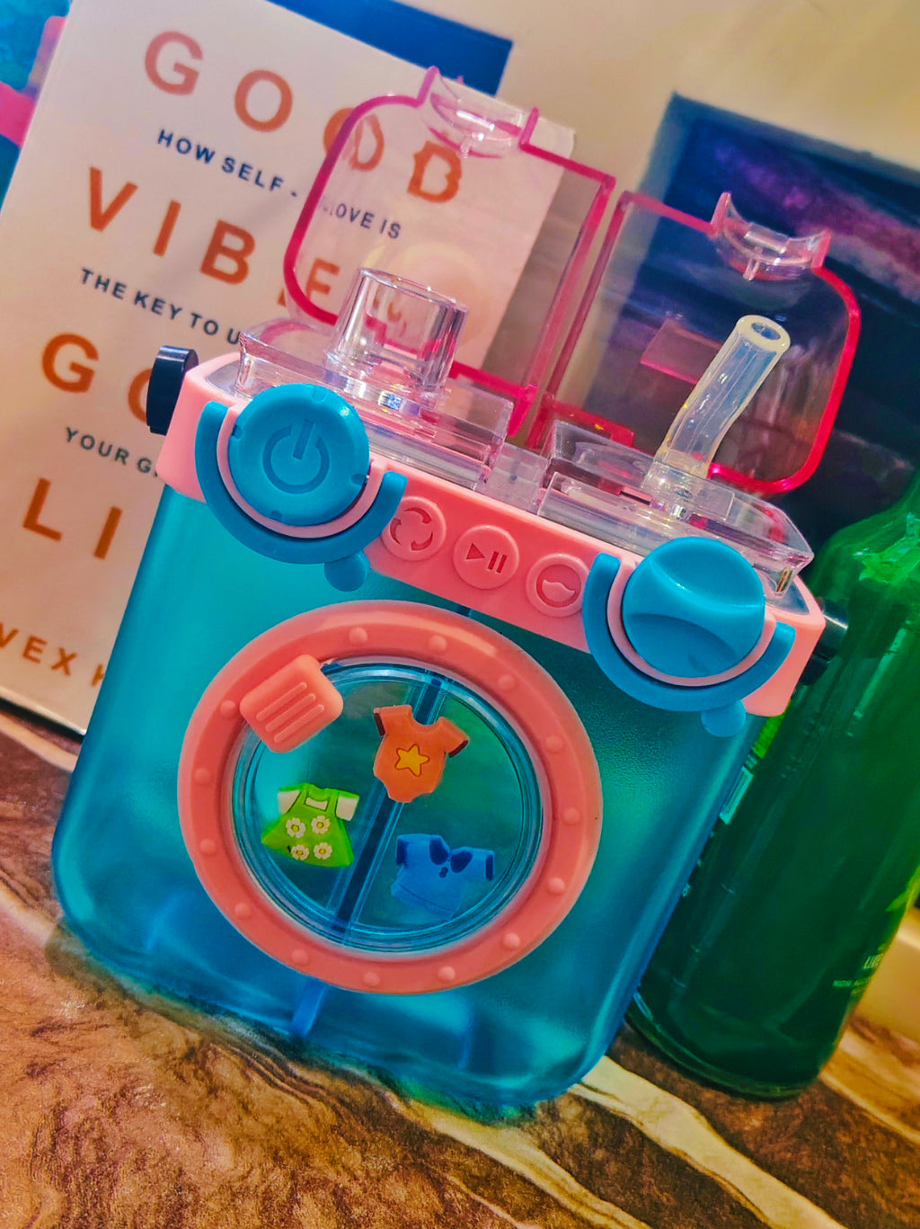 Cute Sip|500ml| BPA Free | Premium quality| Dual Compartment|With Belt